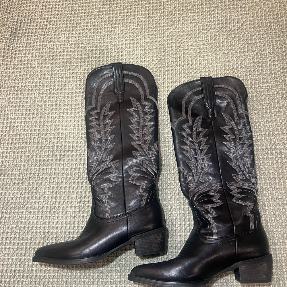 Black Cowgirl Boots